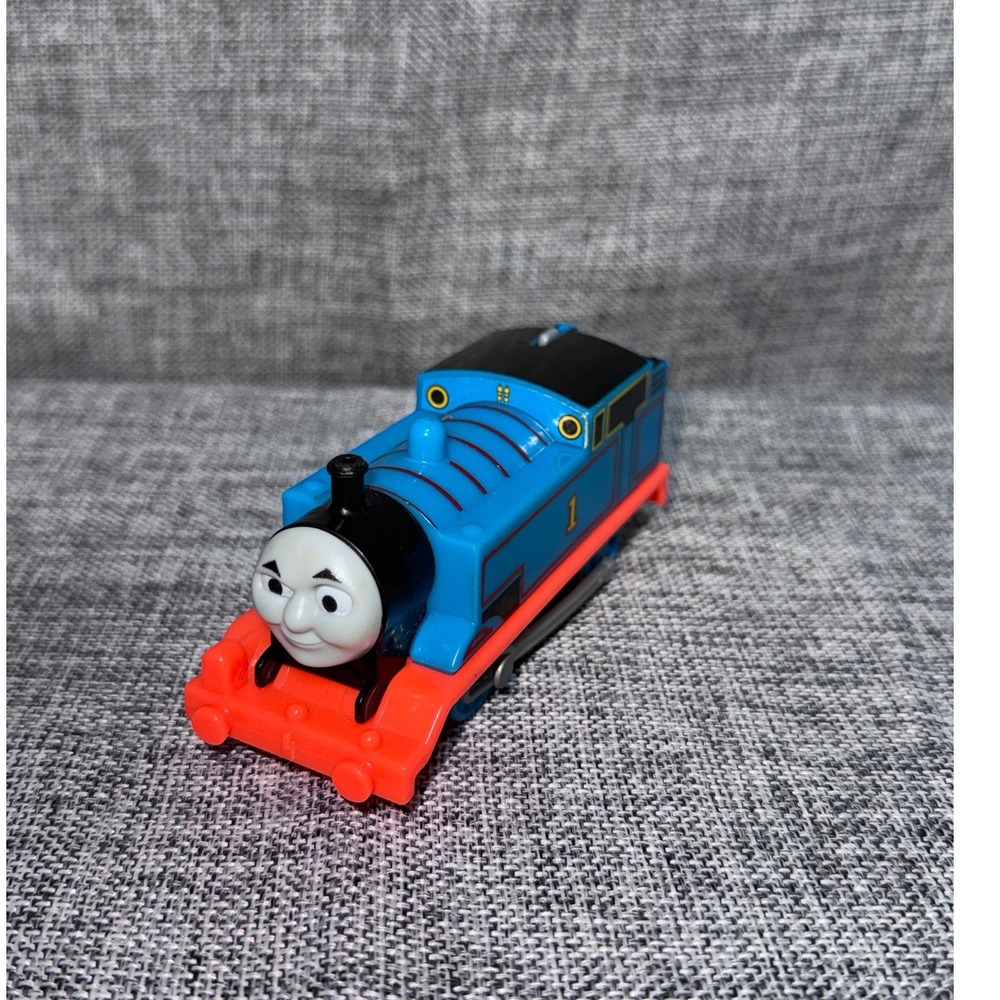 Thomas & Friends TrackMaster Hyper Glow Thomas Motorized Train Mattel